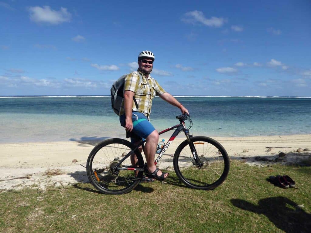 A beach stop on a Rarotonga bike tour.