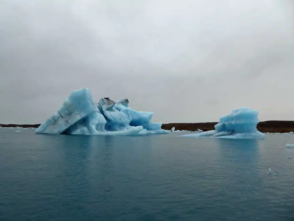 Icebergs on the Jökulsárlón lagoon, Iceland.