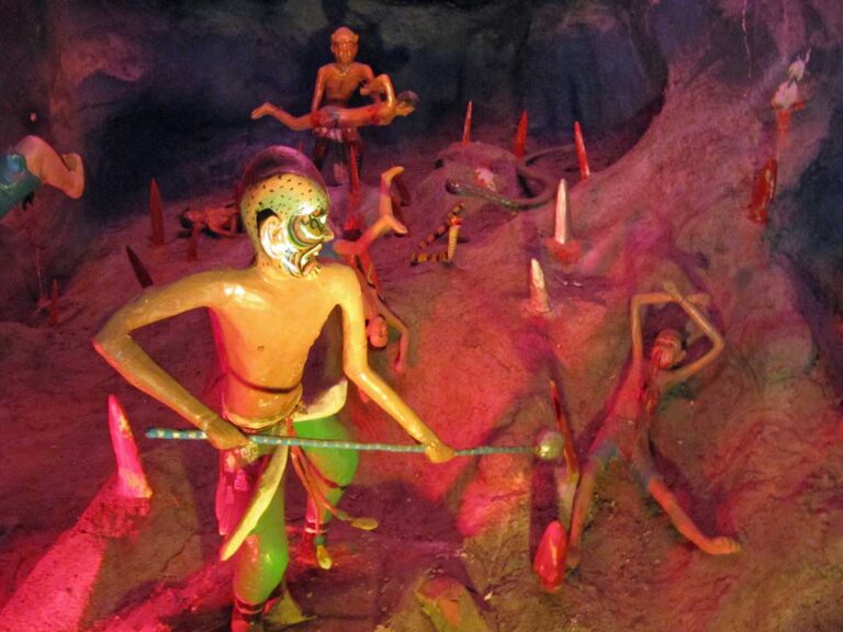 A routine dose of torturing in Haw Par Villa's Ten Courts of Hell.