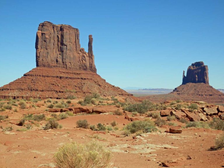 Big buttes in Monument Valley, Arizona.