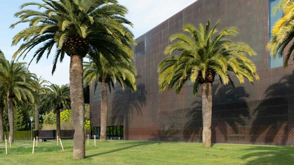 The de Young Museum in San Francisco, California.
