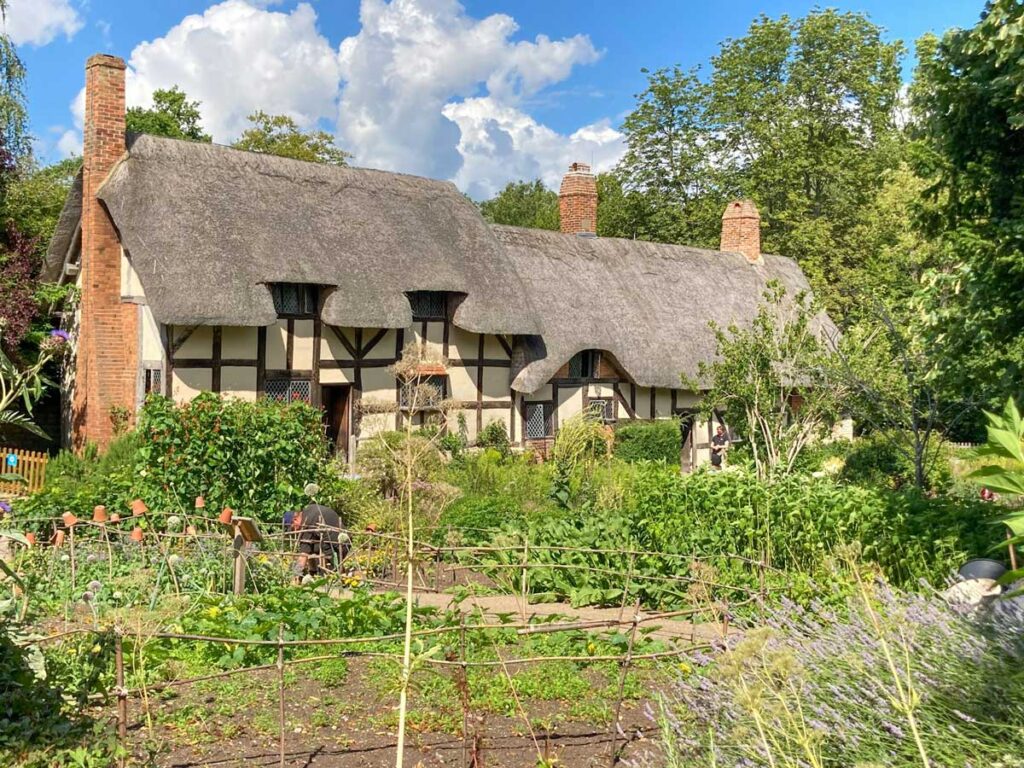 Anne Hathaway's Cottage in Stratford-upon-Avon, Warwickshire.